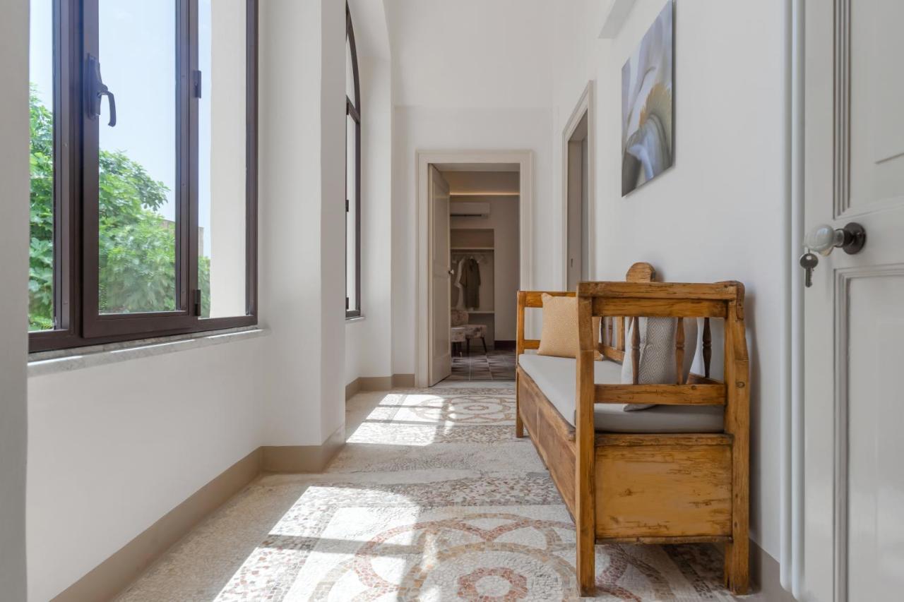 לינה וארוחת בוקר סאלבה Palazzo Frangipane מראה חיצוני תמונה