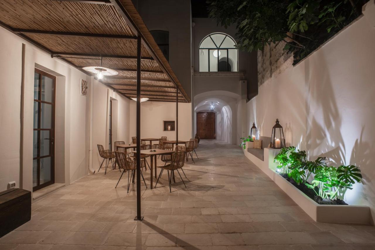 לינה וארוחת בוקר סאלבה Palazzo Frangipane מראה חיצוני תמונה