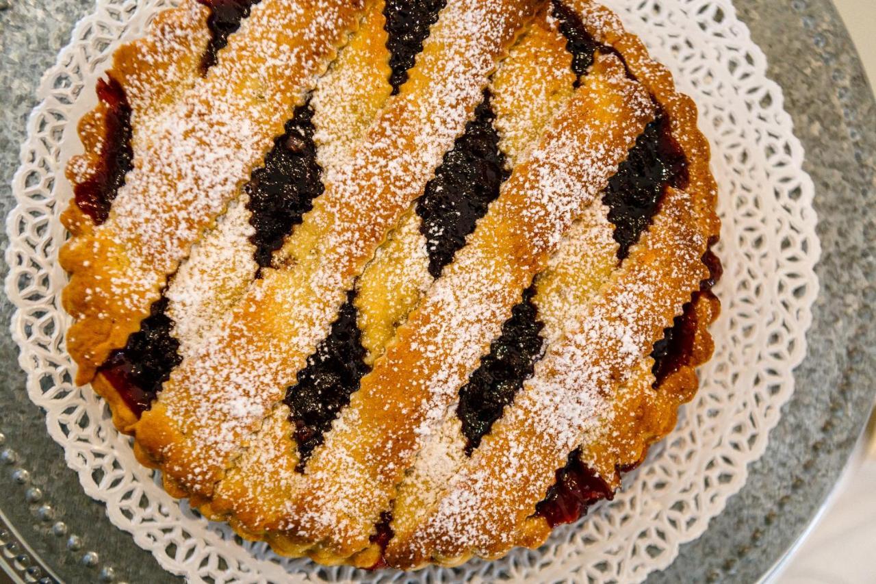לינה וארוחת בוקר סאלבה Palazzo Frangipane מראה חיצוני תמונה