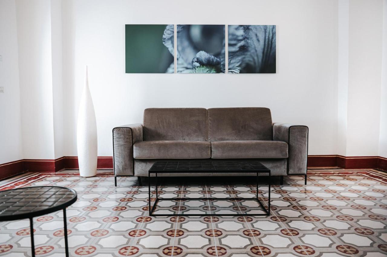 לינה וארוחת בוקר סאלבה Palazzo Frangipane מראה חיצוני תמונה