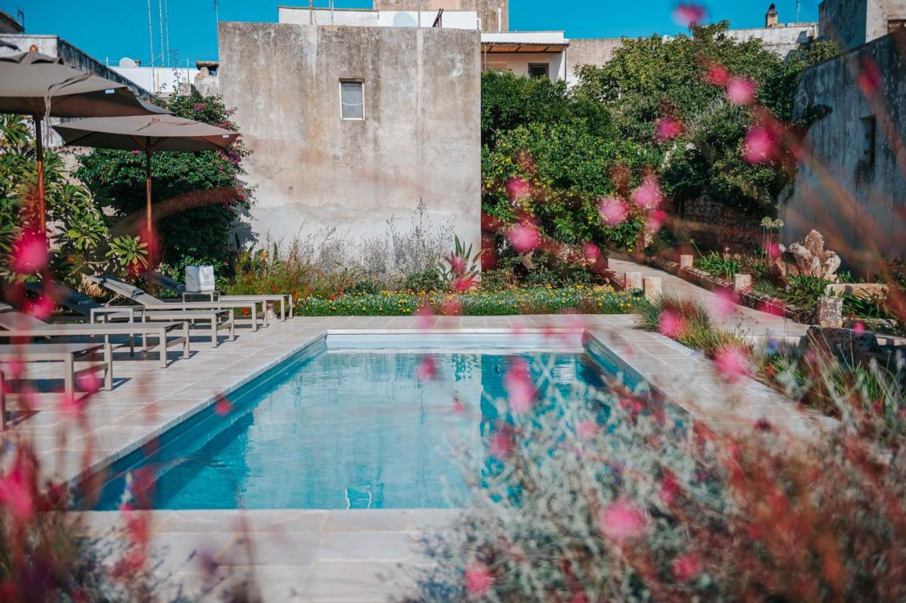 לינה וארוחת בוקר סאלבה Palazzo Frangipane מראה חיצוני תמונה
